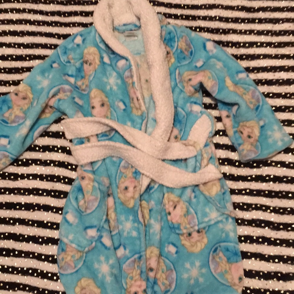 Elsa robe